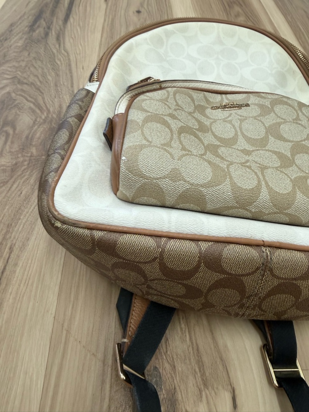 Coach Mini Backpack Cream - Picture 3 of 15